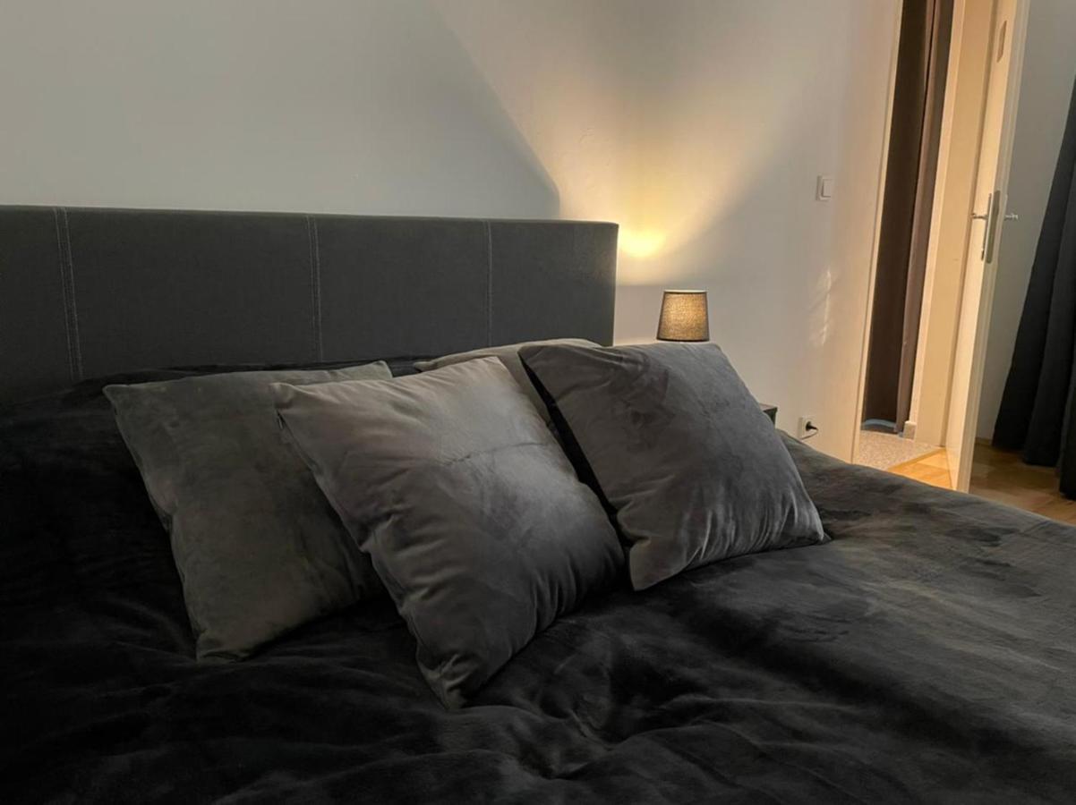 Designer Apartment, 5 Min To Center *